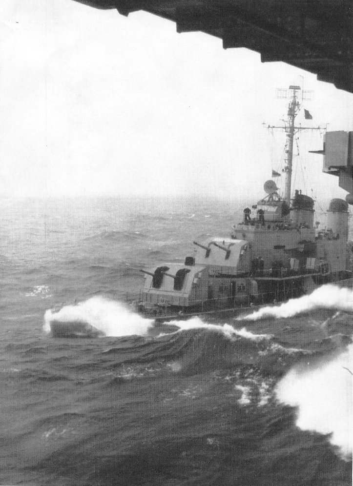 Fueling at Sea — USS DeHaven refueling from USS Oriskany, photo 1