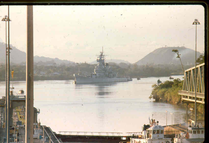 USS New Jersey BB-62 transiting Miraflores Locks, Panama Canal, 1983 — photo 1