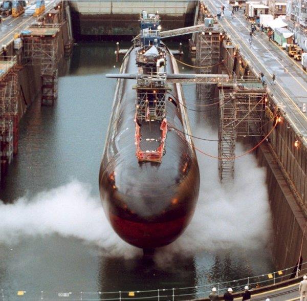 14 of these subs are ballistic missile submarines (SSBN).