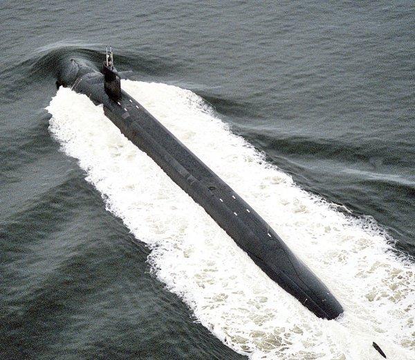 The 8 oldest of 14 SSBN carry the following nuclear armament: 24 Trident I/C4 missiles that cover a range of 4,600 miles.