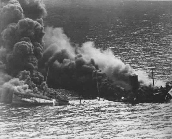 USS Reuben James DD-245 sinking