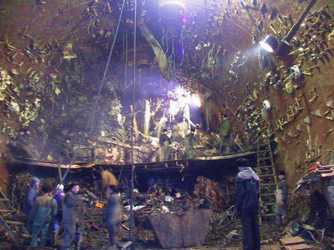K-141 Kursk explosion and salvage damage, photo 11