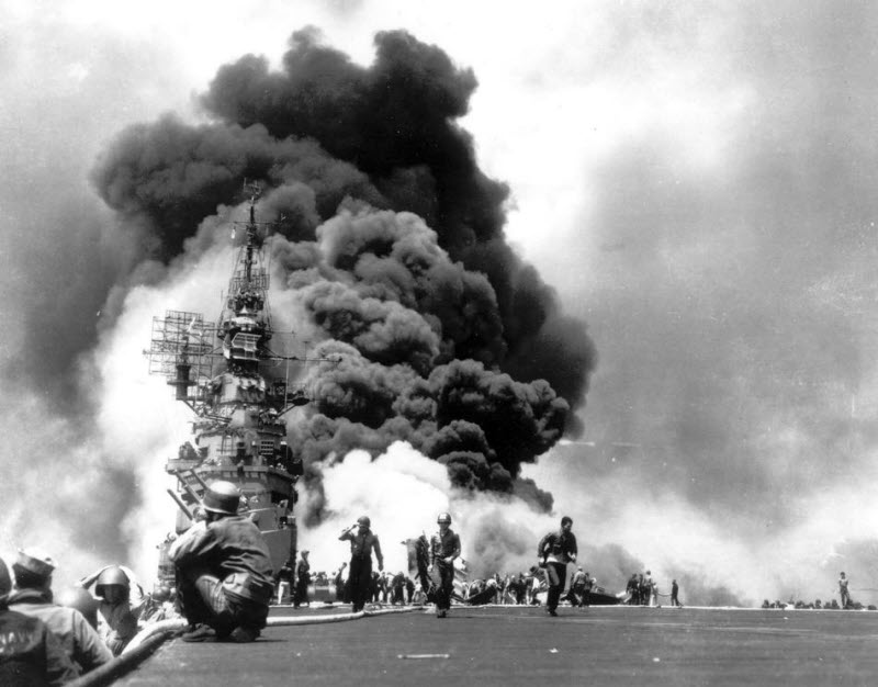 USS Bunker Hill hit by two Japanese Kamikaze planes off Kyushu May 1945
