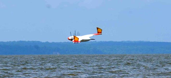 WANDA Flimmer submarine-hunting duck drone in flight
